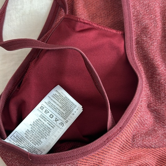 Women’s Reebok CrossFit sports bra sized medium - Picture 3 of 4